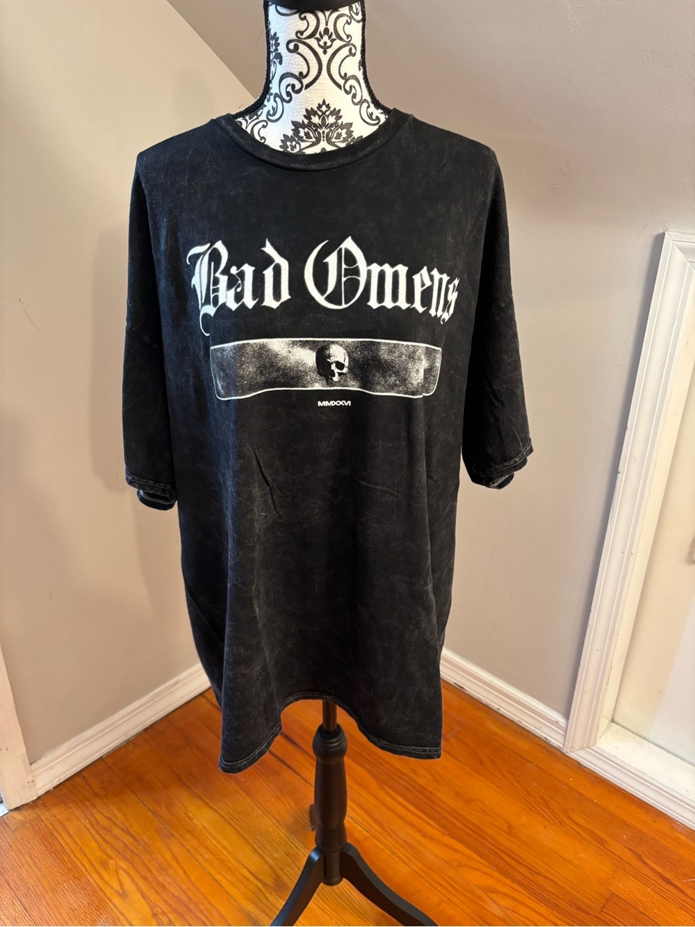 NWOT Bad Omens Floral Skull Mineral Wash T-Shirt Size XL Band Tee Metal Goth